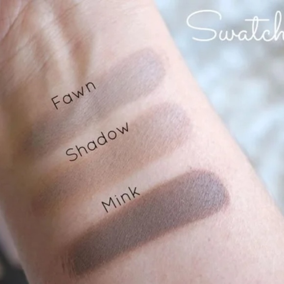ABH "Fawn" contour stick - Picture 7 of 10